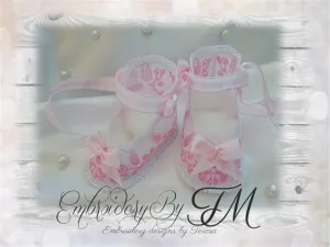 Baby booties No.52/ three sizes