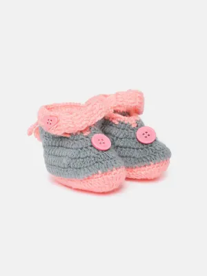 Chutput Kids Woollen Hand Knitted Self Desgin Detailed Booties - Grey
