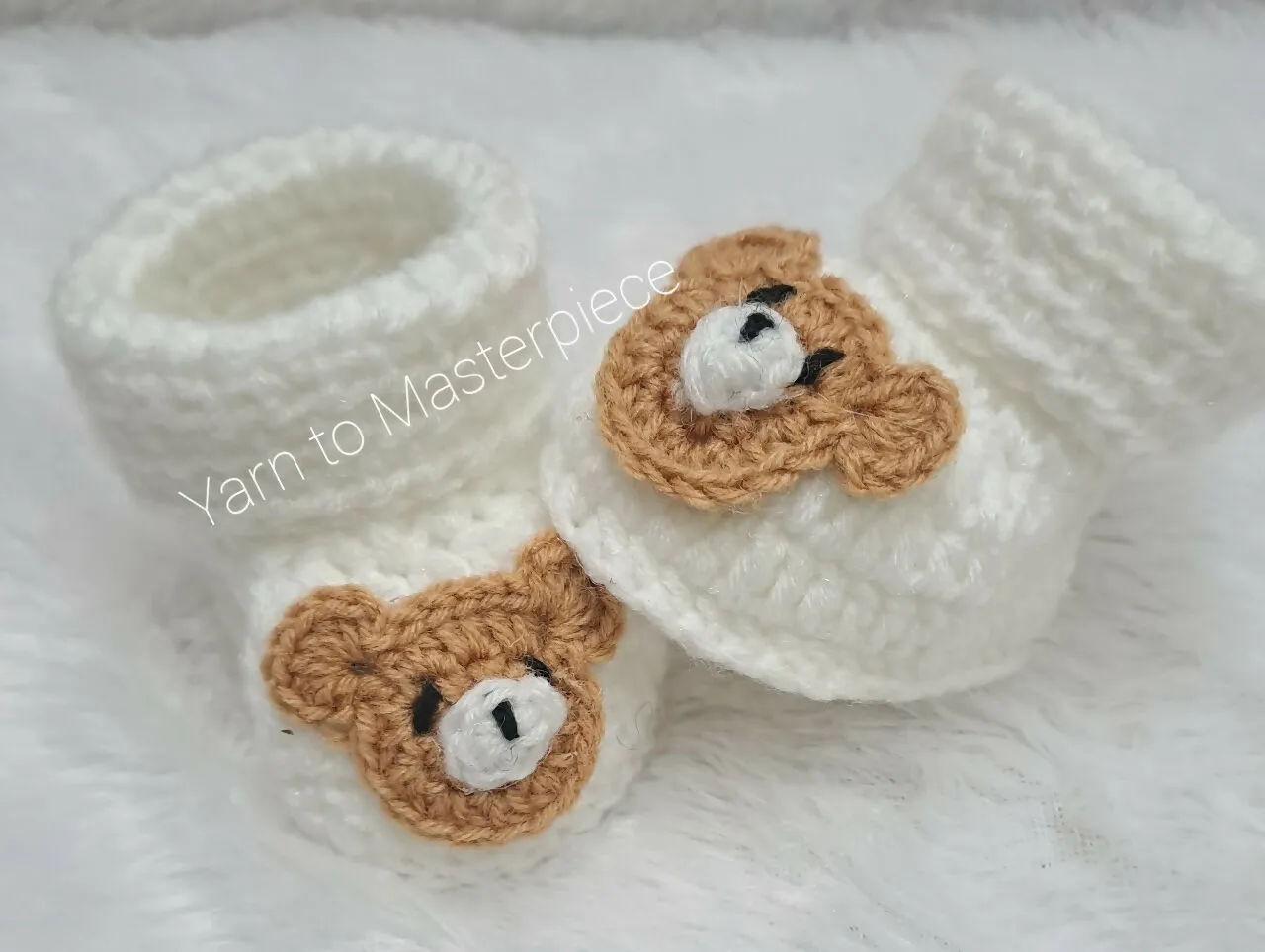 Crochet baby booties/ baby shoes with bear/Handmade shoes for baby girl and baby boy