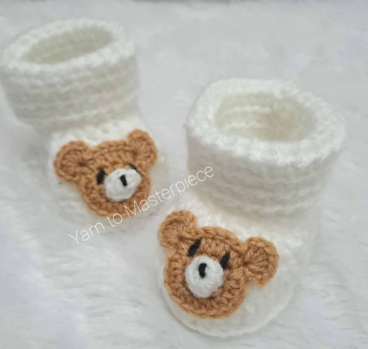Crochet baby booties/ baby shoes with bear/Handmade shoes for baby girl and baby boy