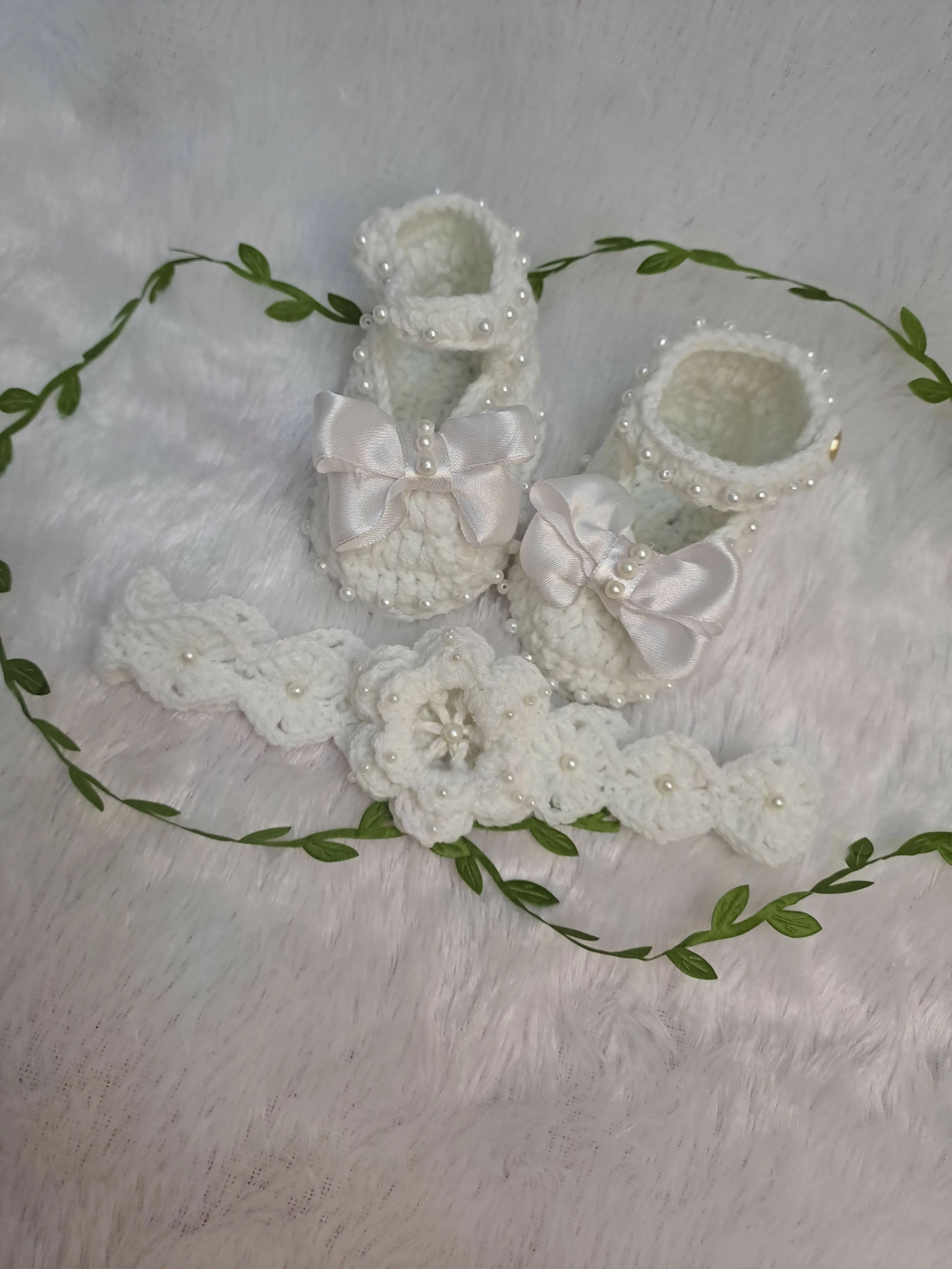 Crochet baby girl booties and band