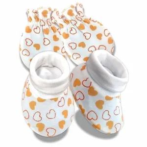 KIDS AND BEBS New Born Baby Mitten And Booties Set ( heart orange )
