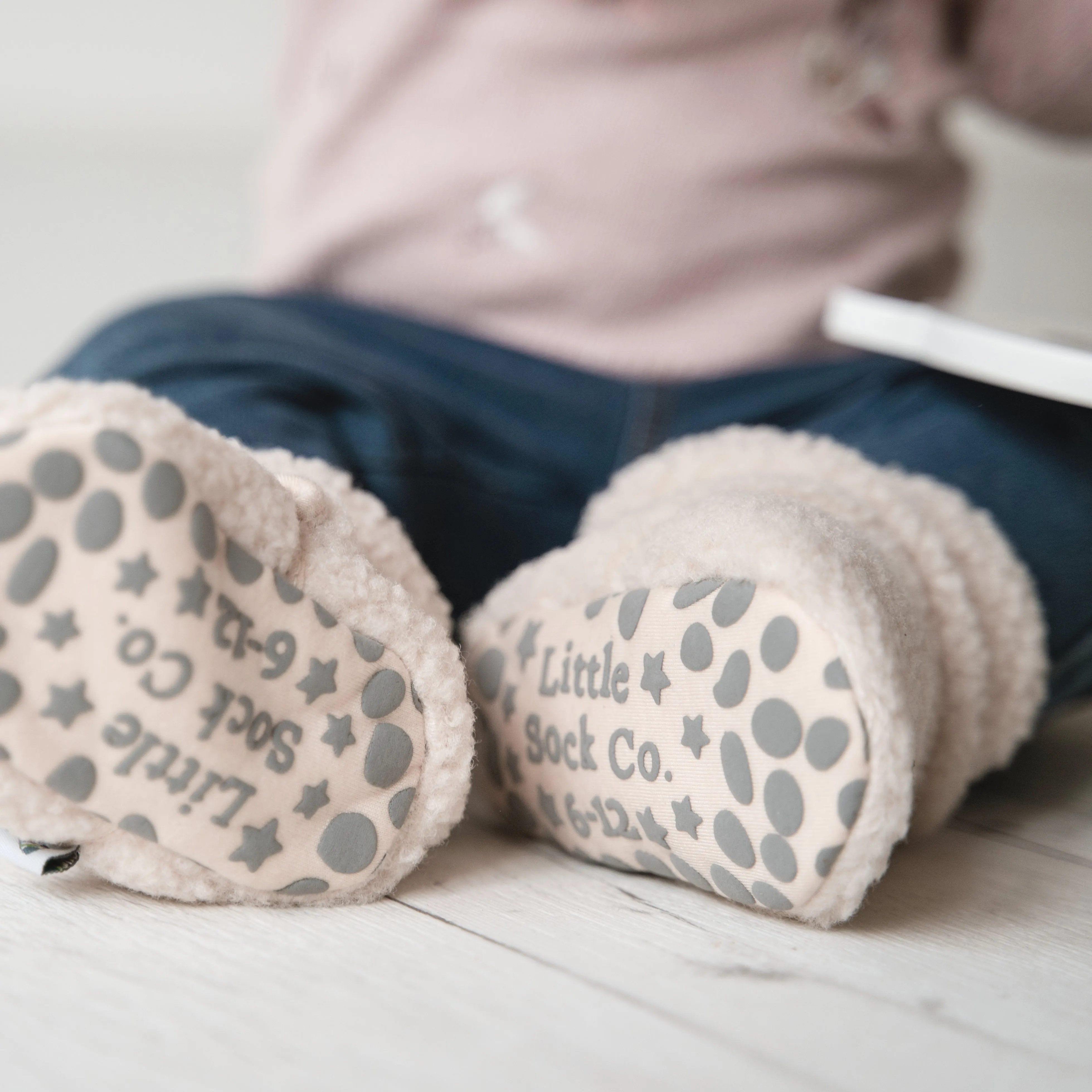 Polar - Stay-on, Non-Slip Booties - Cosy Borg Pram Slipper